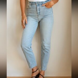 CJLA Chrissy Classic Straight Leg Jeans - Light Wash